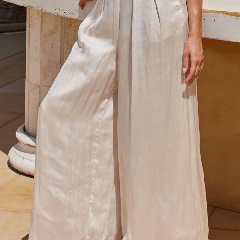 🏷 *NWT* 🤍✨ Saints & Secrets Tammi Satin Set Oyster XL (Crop Top + Pants)🤍✨ - Picture 4 of 14
